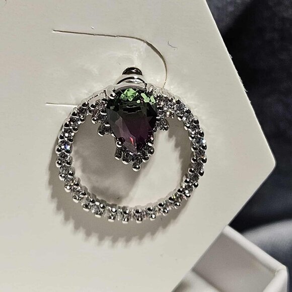 Unexpected Glam Studs - Picture 1 of 3
